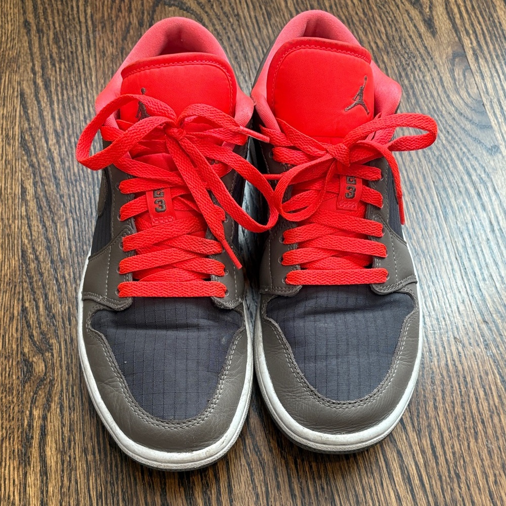 Jordan hey Bree green and orange Sneakers